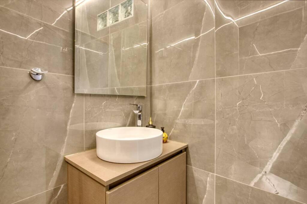 Appartamento Plaka Filotheis House B Atene Esterno foto