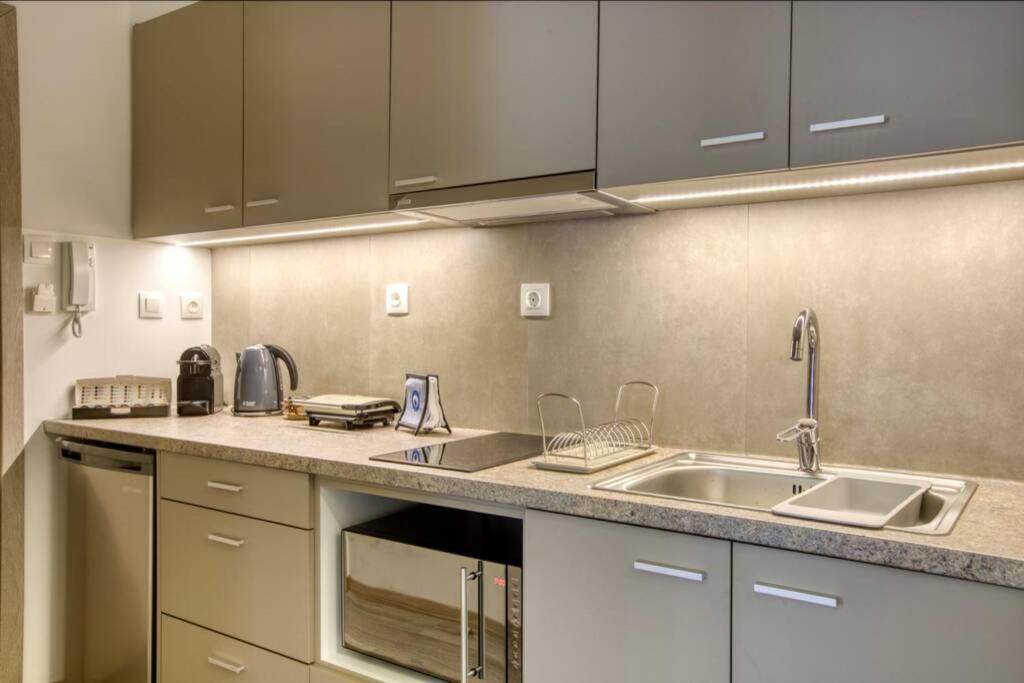 Appartamento Plaka Filotheis House B Atene Esterno foto